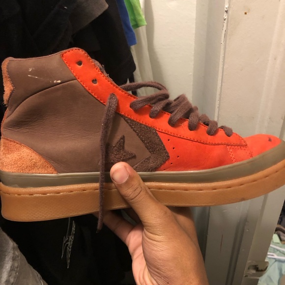 Converse barriers - Picture 2 of 3